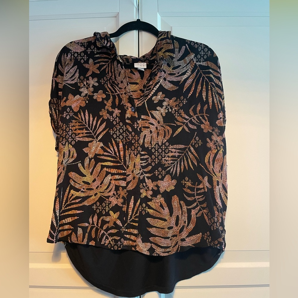 A New Day Button Up Short Sleeve Tropical Print L